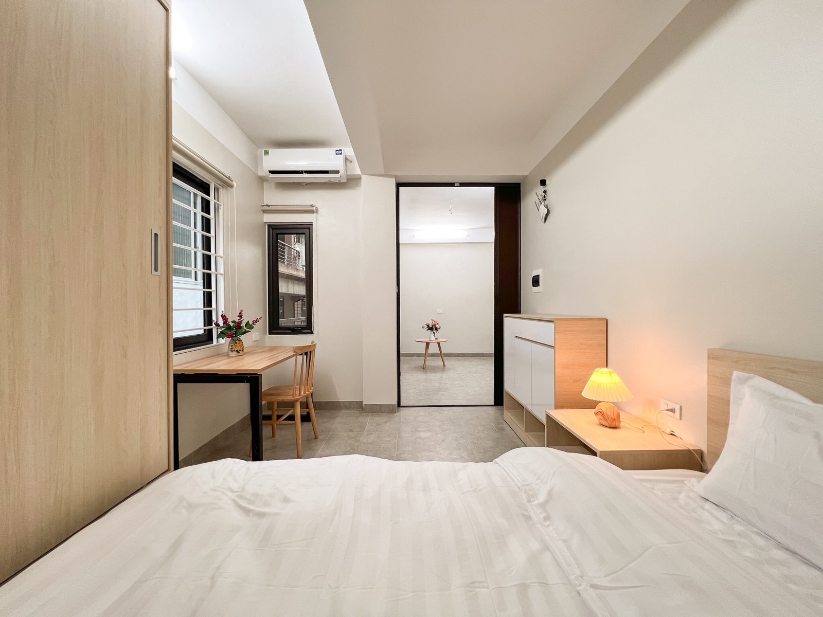 1-bedroom apartment for rent in Ba Đình · Balcony · 3